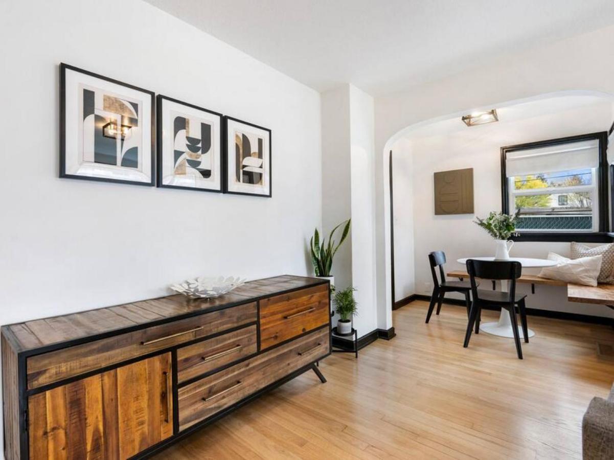 Picture Perfect Bungalow In The Heart Of Dt Vancouver Exterior photo